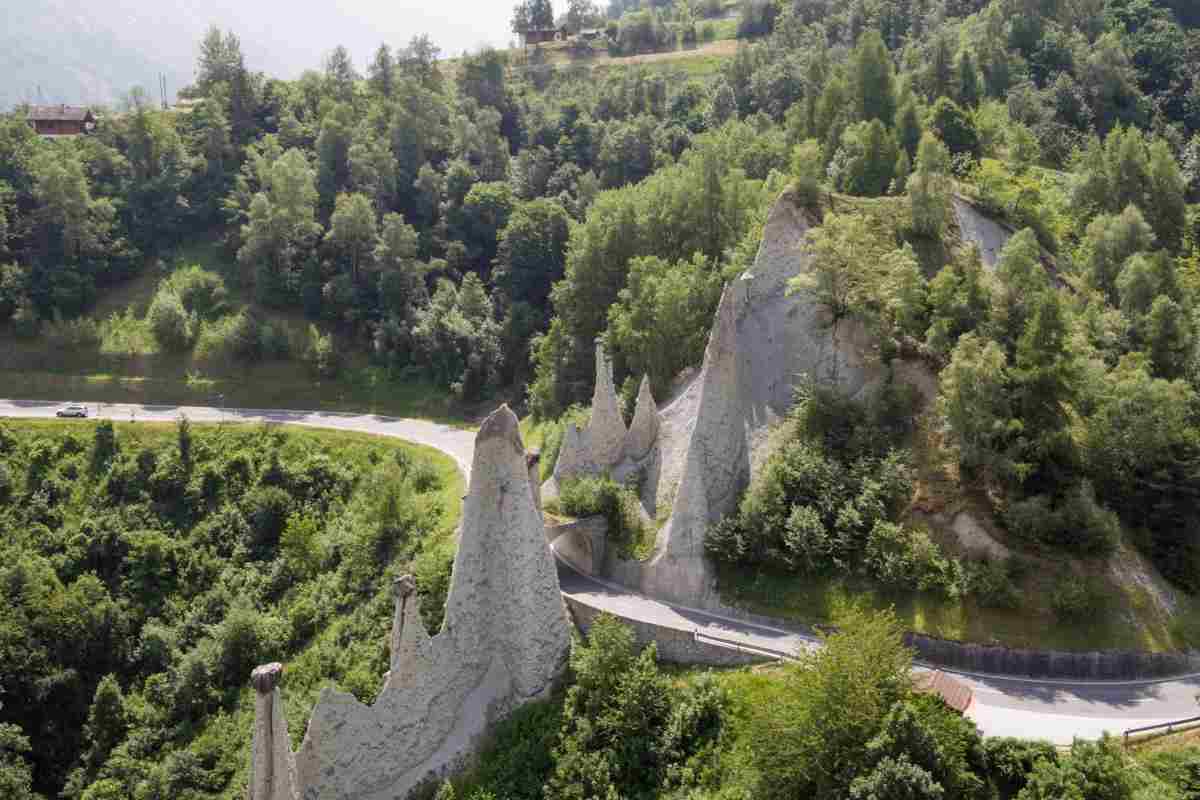 eisegne piramidi terra